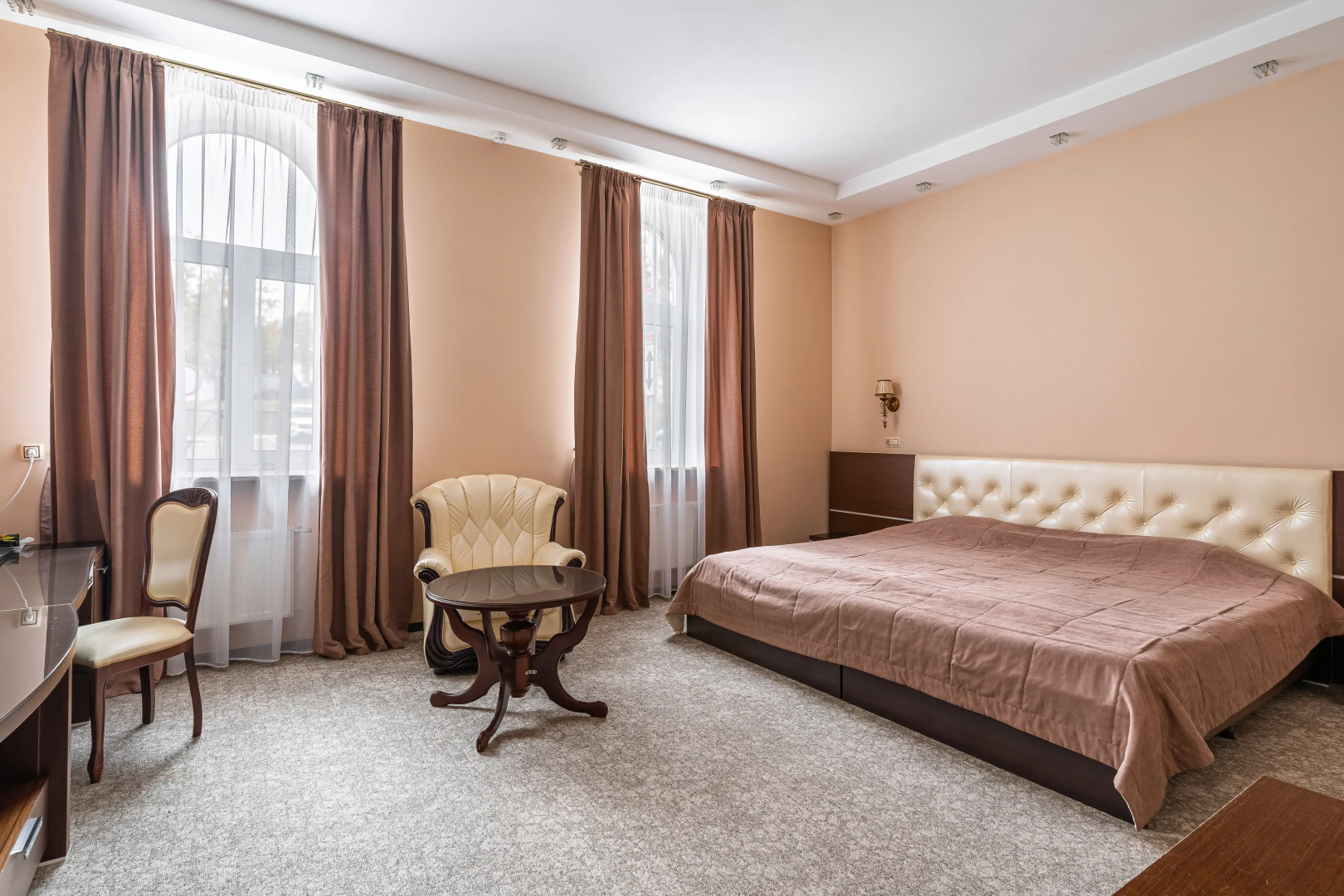 Отель Губернский