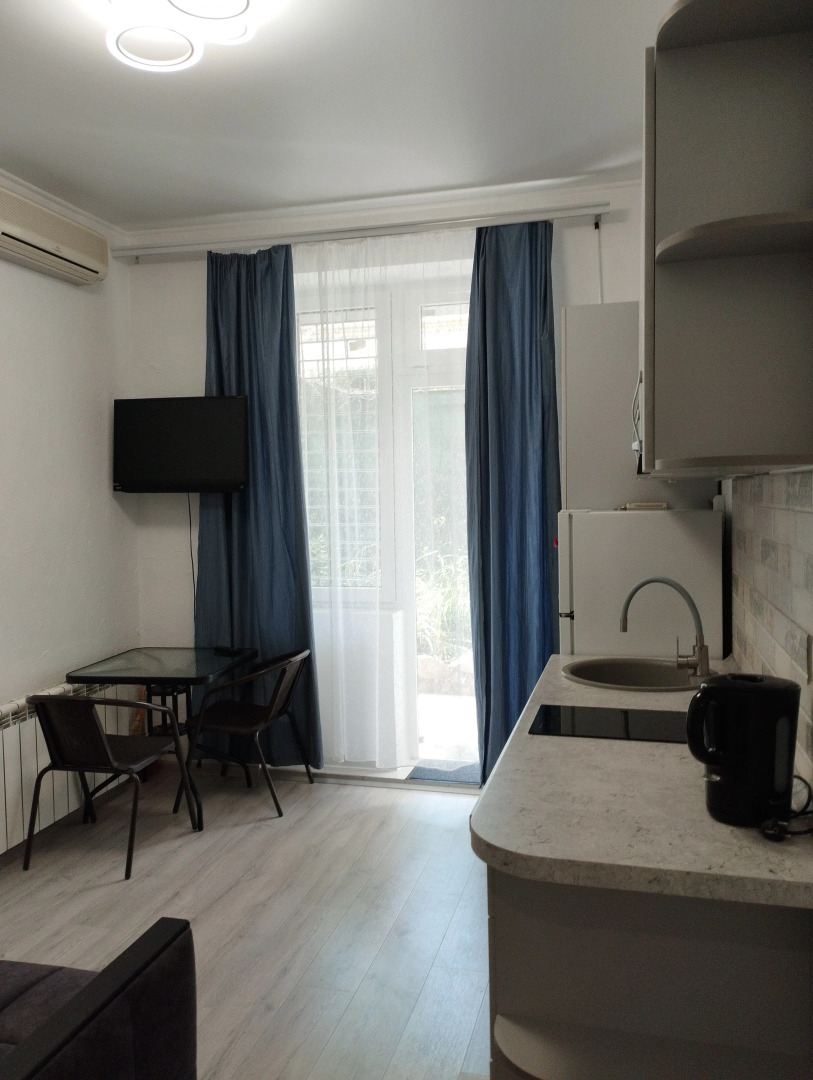 Квартира Студия с террасой в центре