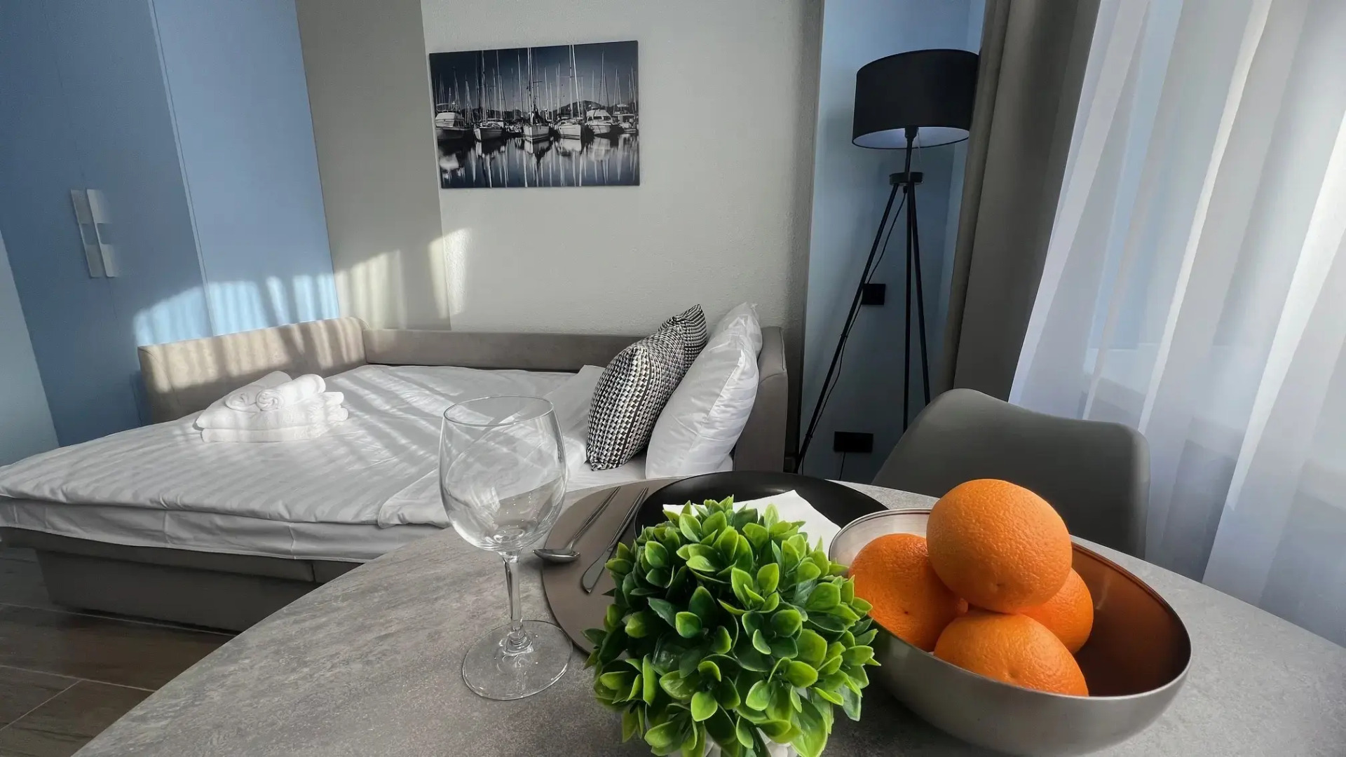 Апартаменты у Часовой Башни Голубые