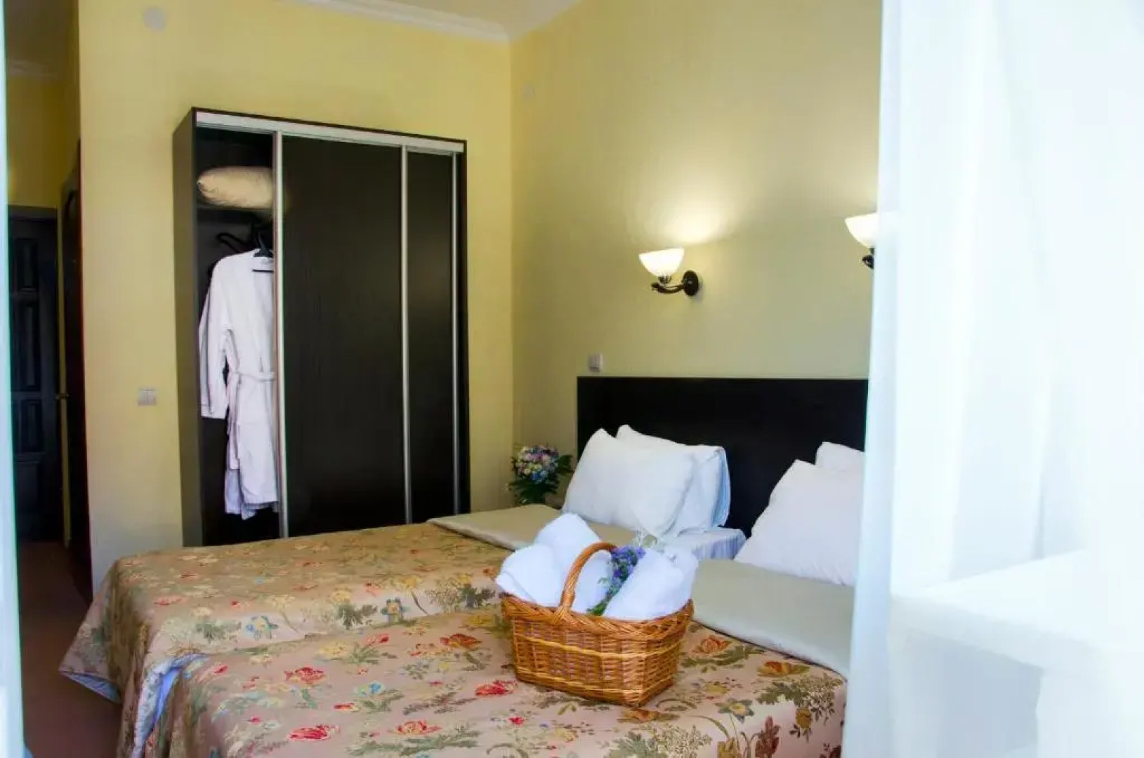 Отель Снежный Барс