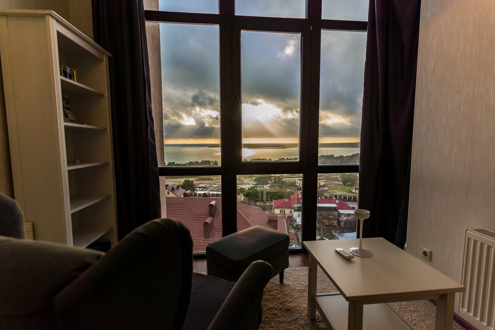 Апартаменты c видом на Морe и Гоpы в ЖК Aльбaтpос oт LеtoApart