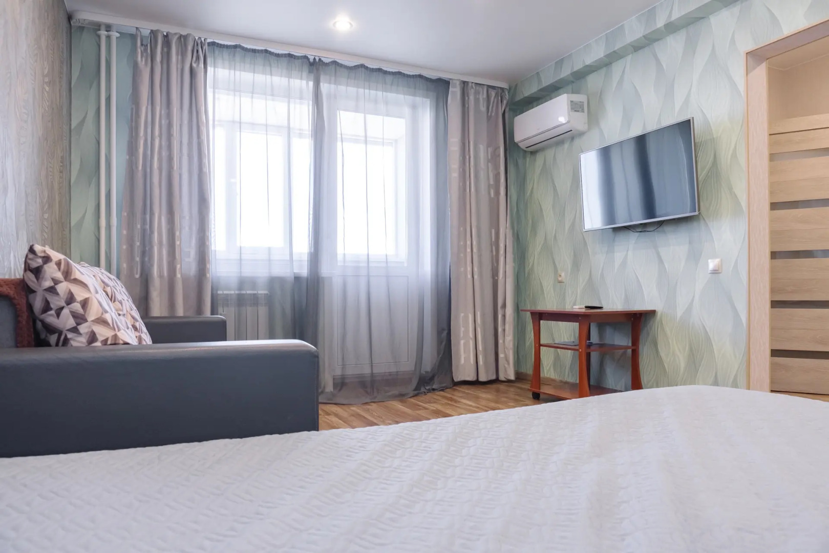 Квартира Зейская 220