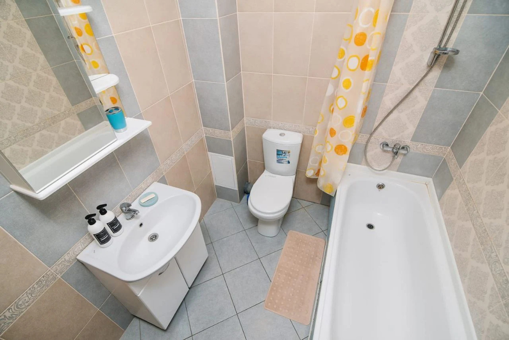 Апартаменты Апрель Брестская 1