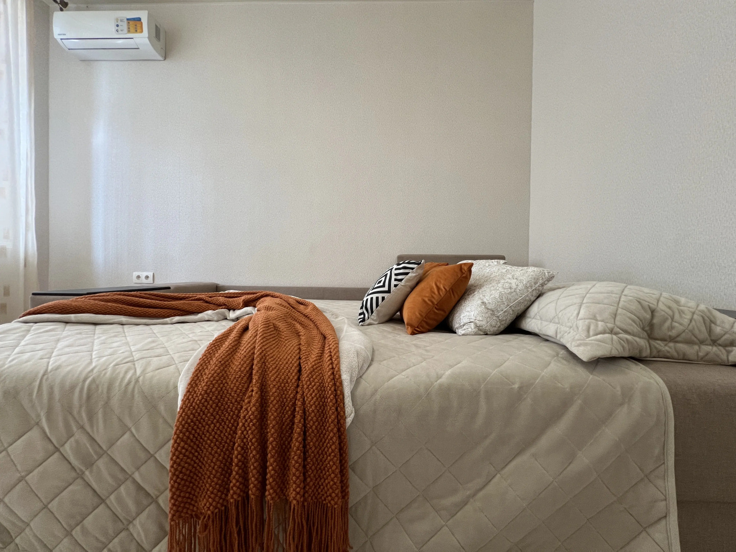 Апартаменты 1 комнатные Челнокова 12 корпус 5-12 как дома Севастополь