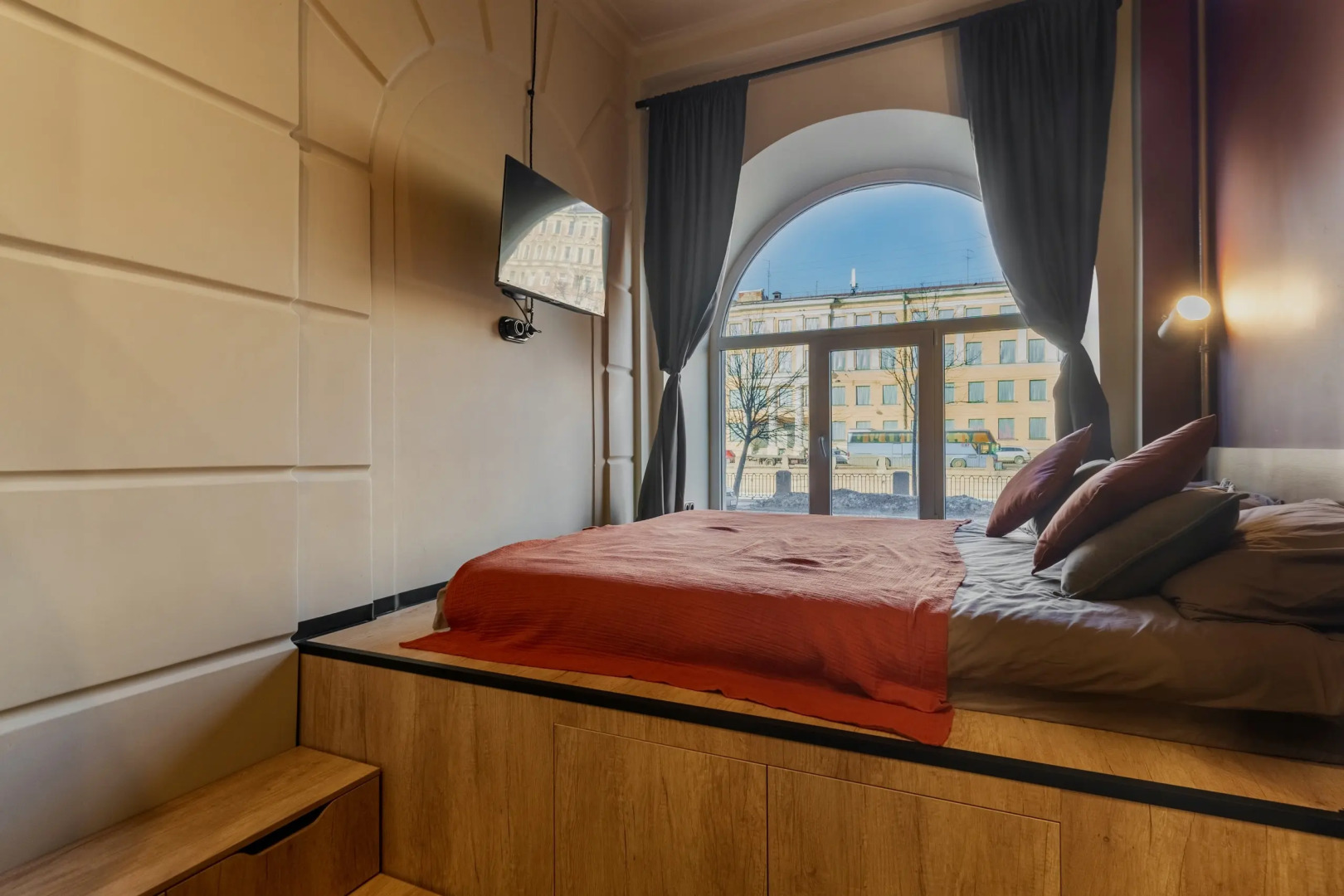 Уютная студия с прекрасным видом в историческом центре Санкт-Петербург