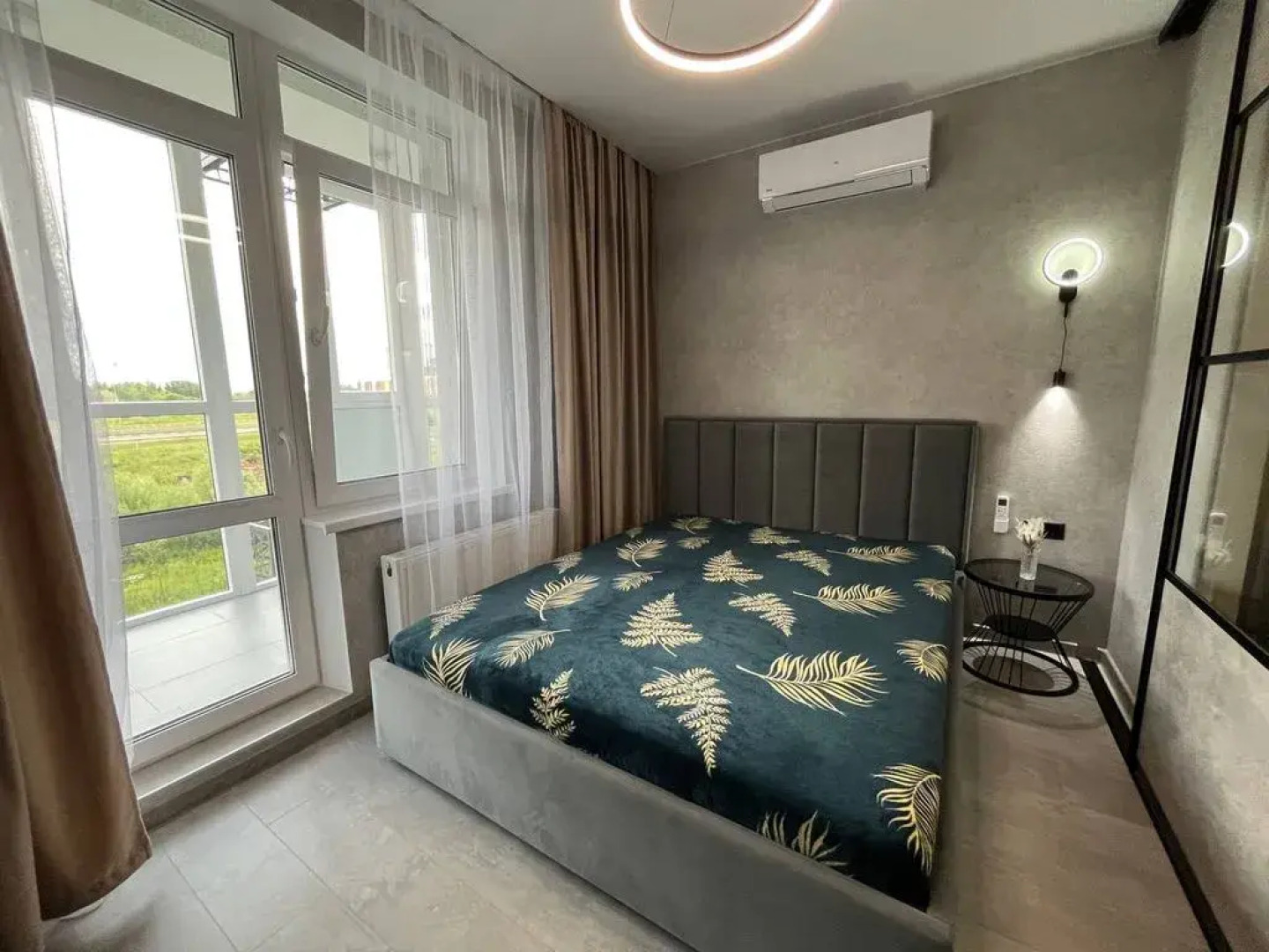 Квартира Дизайнерская Студия Люкс