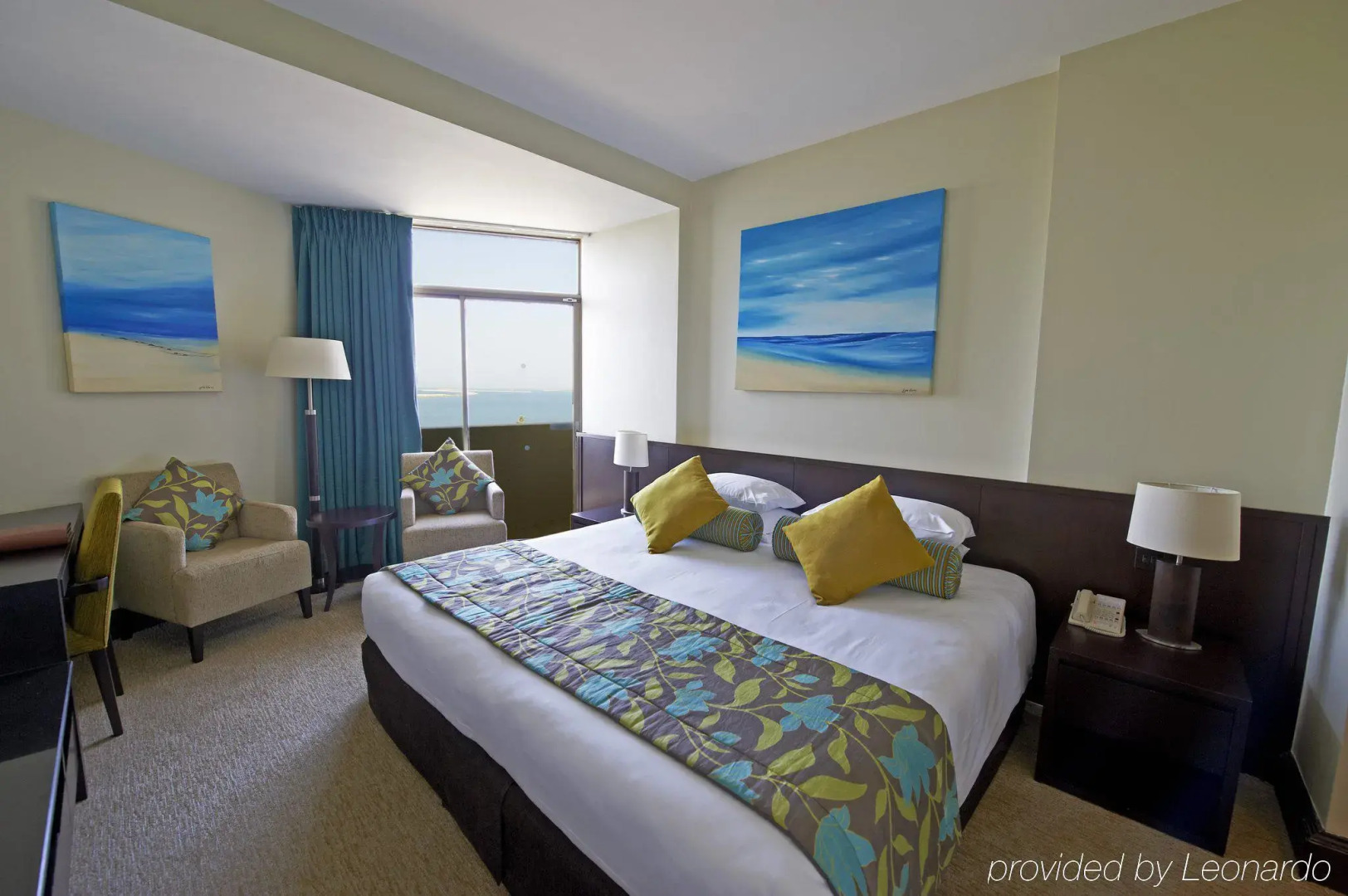 Курортный отель JA The Resort - JA Beach hotel