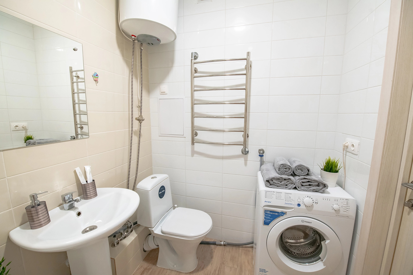 Апартаменты  TopHouse на Нейбута 6 студия