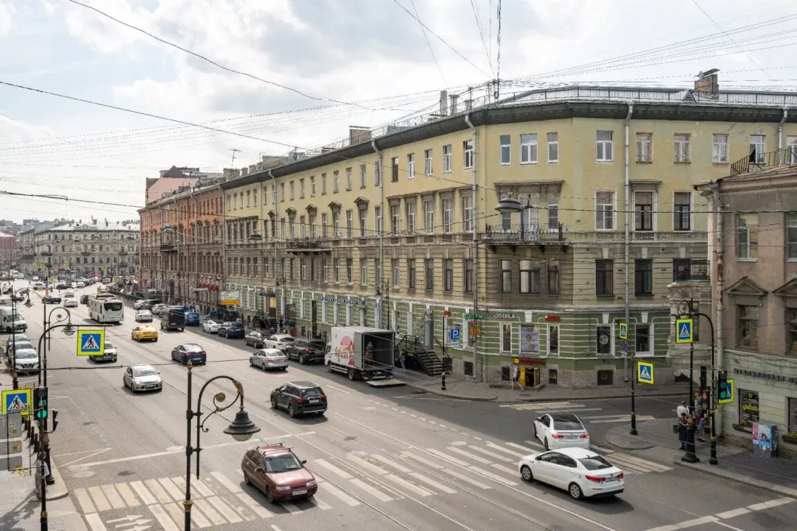 Апарт-Отель LetYourFlat Favorite Avenue