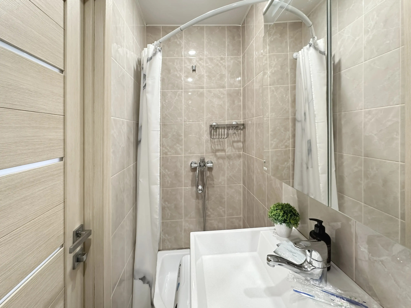 Апартаменты Диван-Кровать с шикарным ремонтом