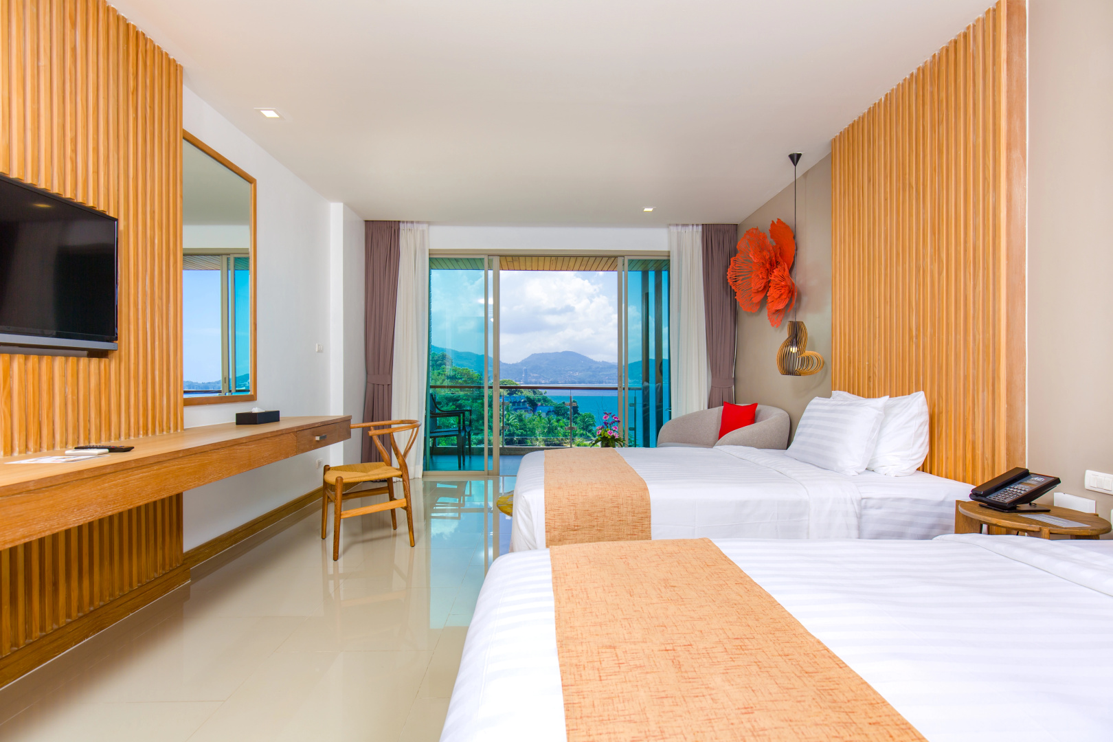 Отель Wyndham Grand Phuket Kalim Bay