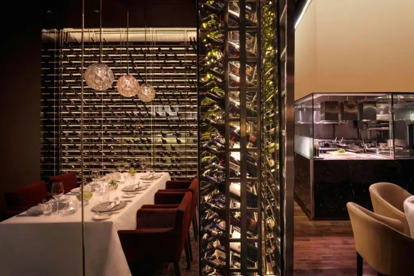 Отель The Ritz-Carlton Abu Dhabi, Grand Canal