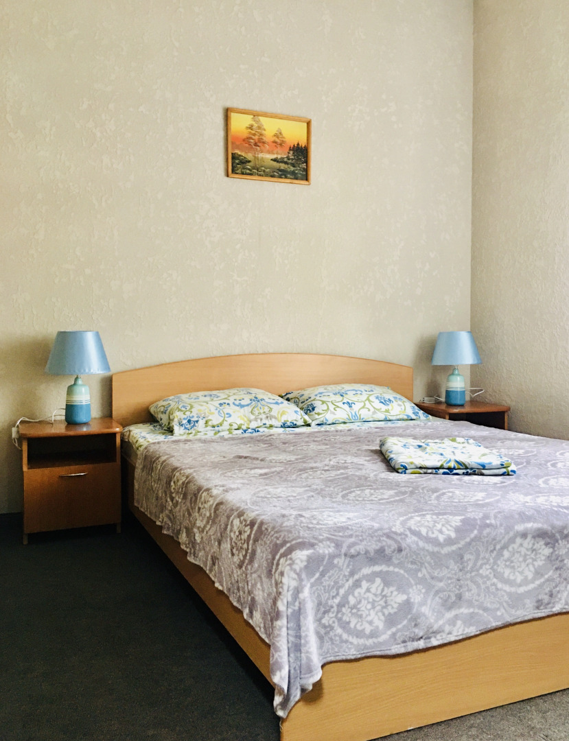 Хостел Happy House на Холмогорова