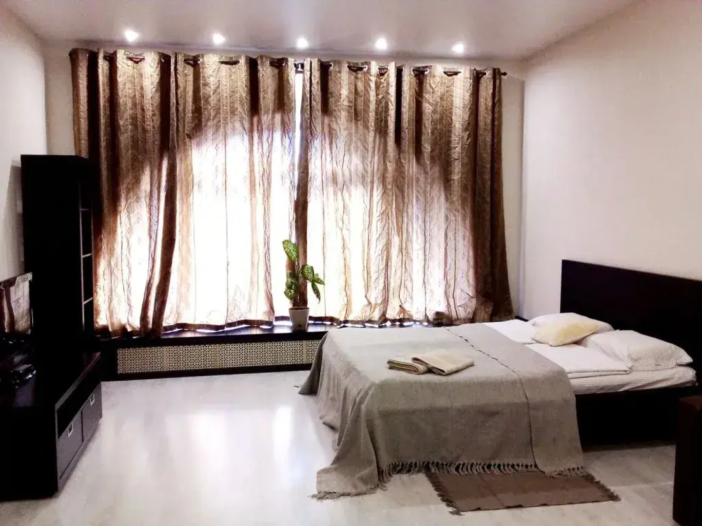 Апартаменты с Панорамным Окном и Видом на Красную Площадь