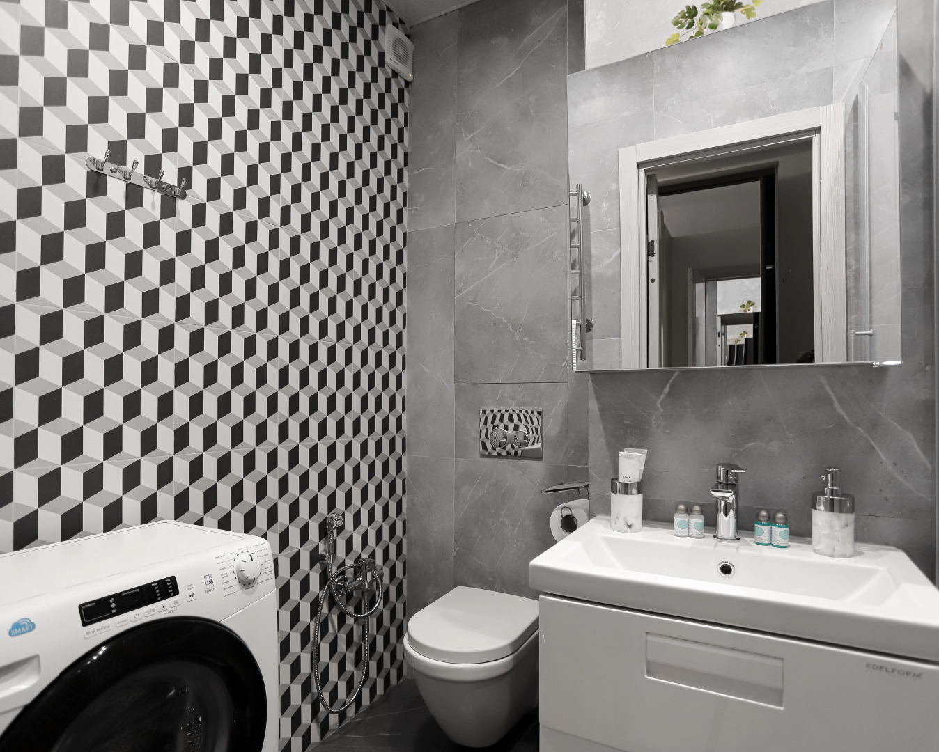 Апартаменты Lalapart Aristocrat с рабочим столом в ЖК Савеловский Сити