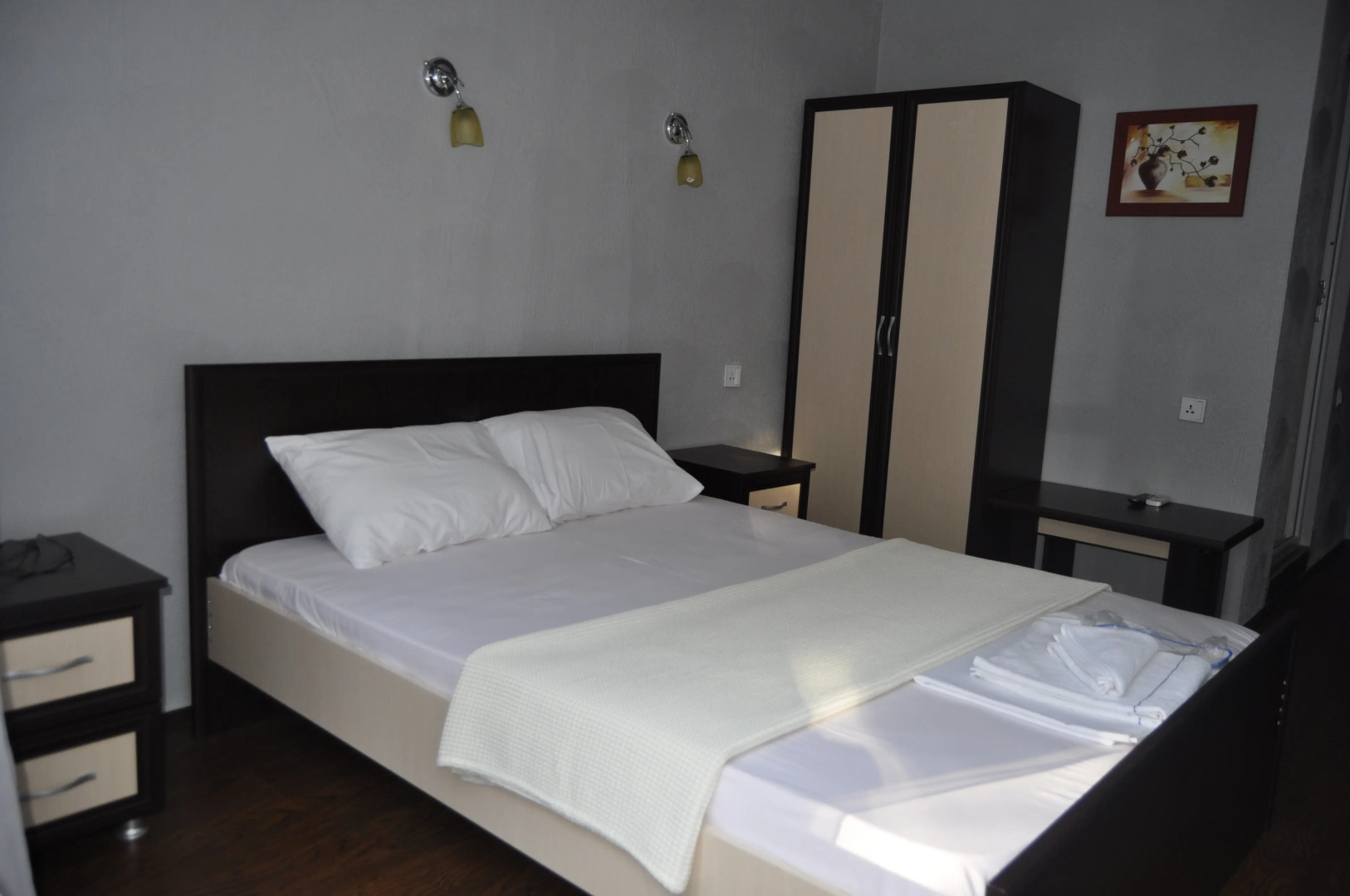 Отель Nine Brothers