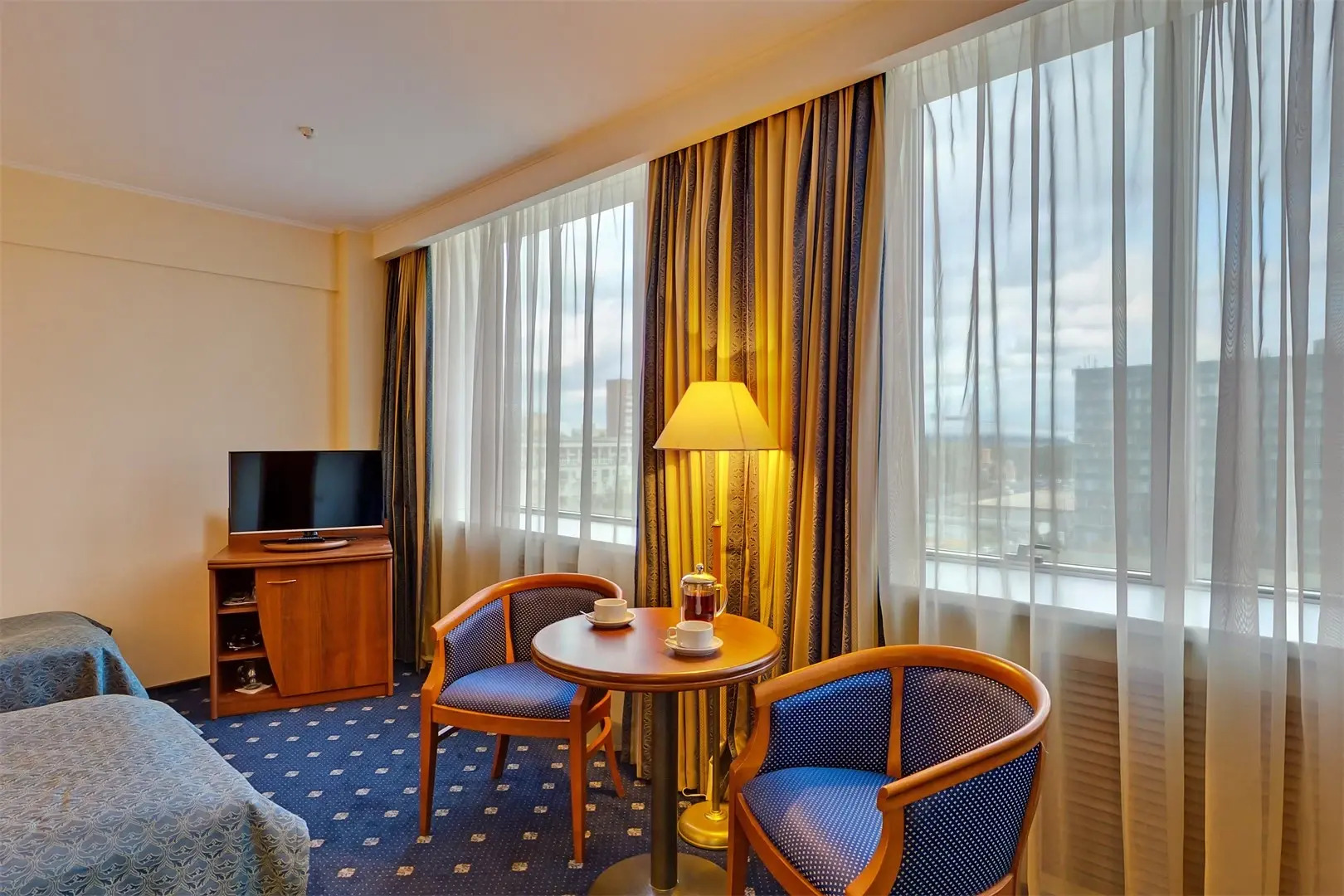 Отель Аэрополис