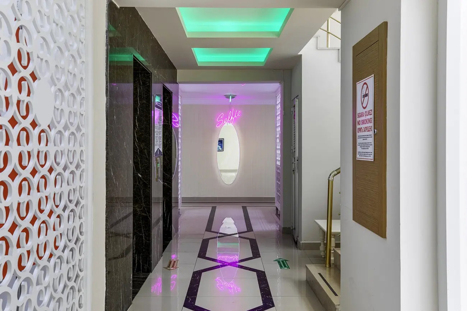 Апарт-отель The Suites