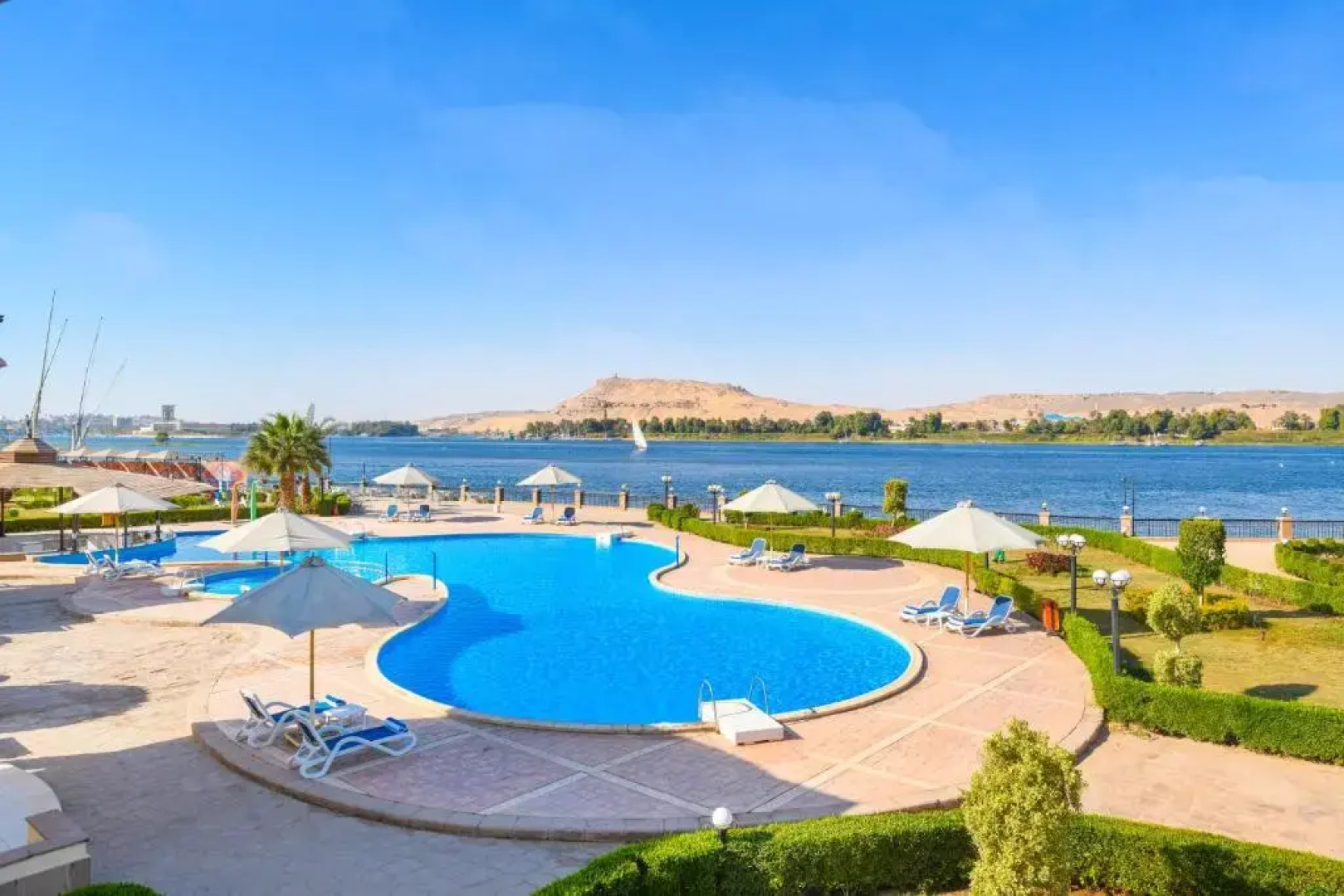 Отель Tolip Aswan
