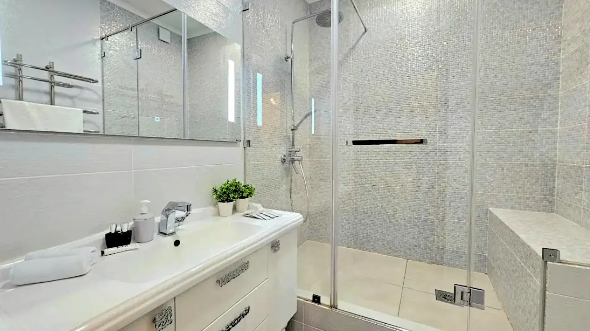 Квартира в Центре Города Рядом с Кремлёвской Набережной