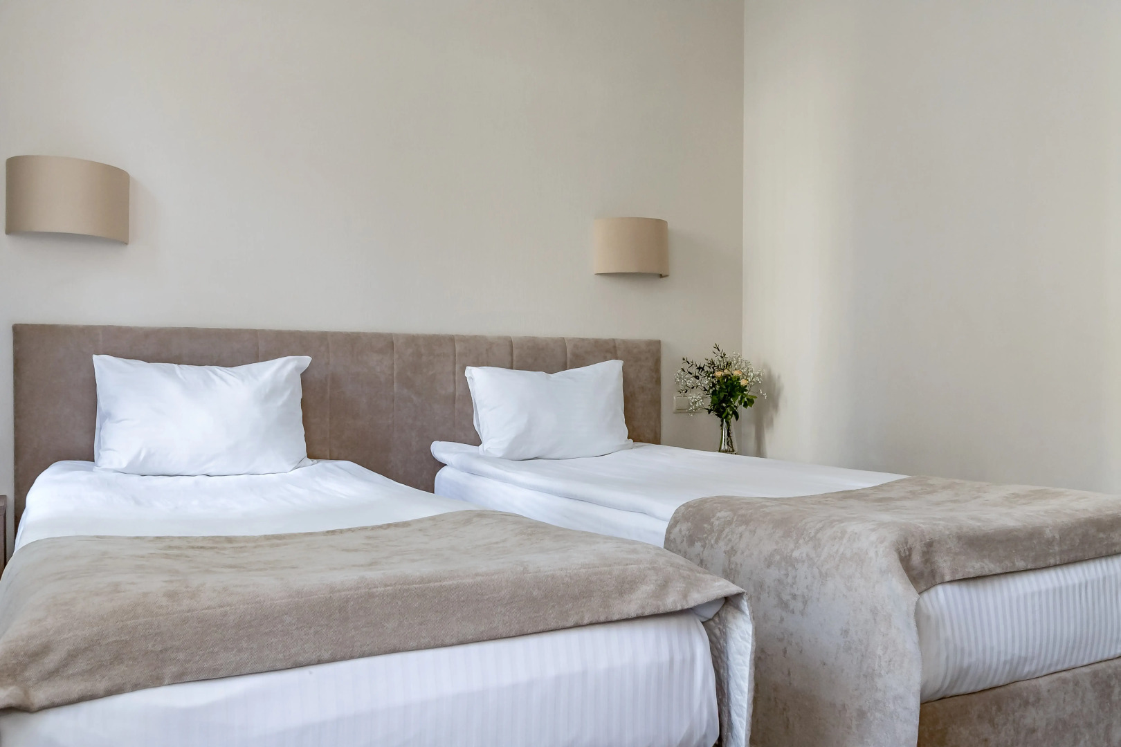 Отель Старый Дворик на Орловской