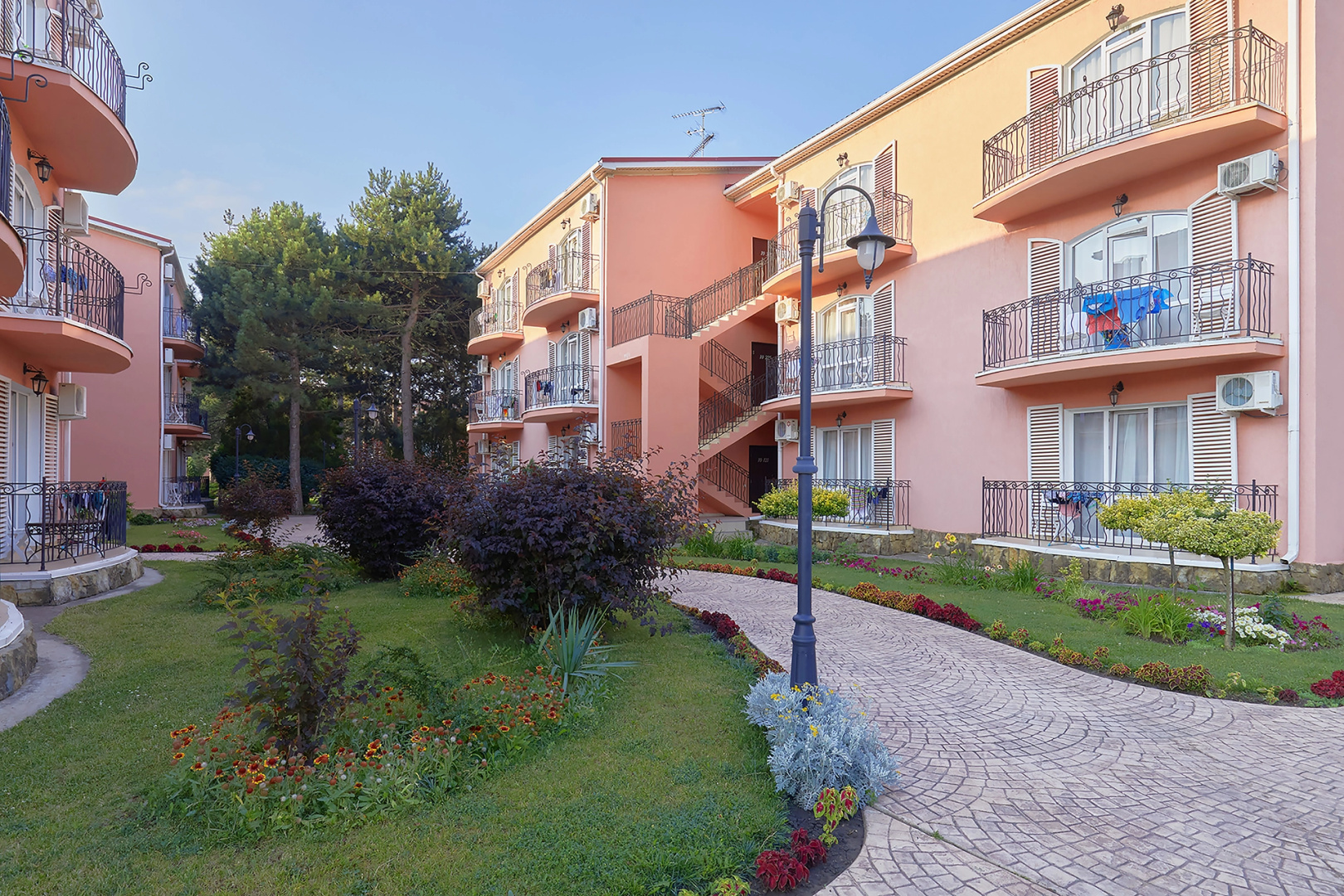 Курортный отель Alean Family Riviera