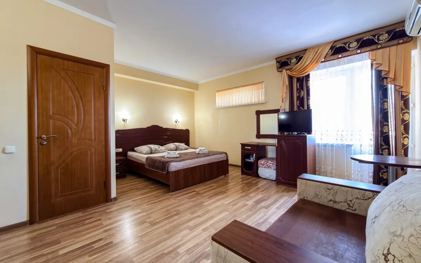 Гостиница Сибирь