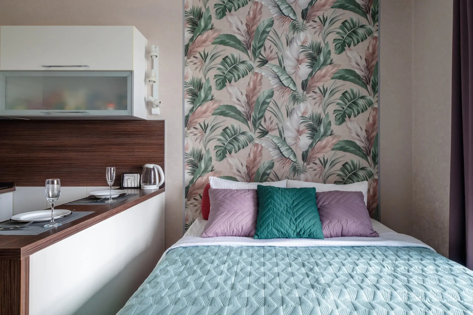 Апартаменты у метро в центре