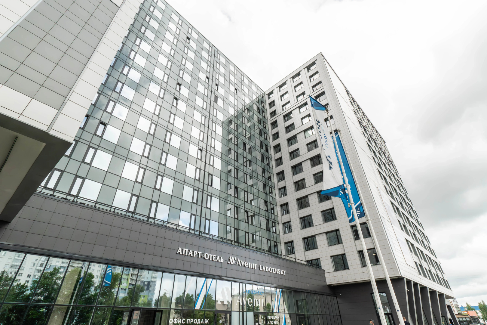 Apartment GLOBALSTAY. Новая студия Ладожский Авенир 10 мин м. Ладожская