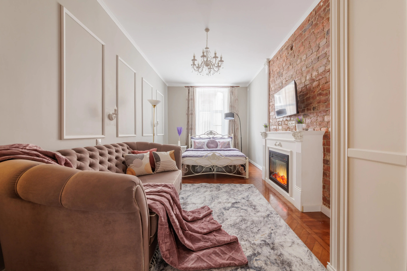 Апартаменты Трехкомнатные у Площади Восстания 10 гостей