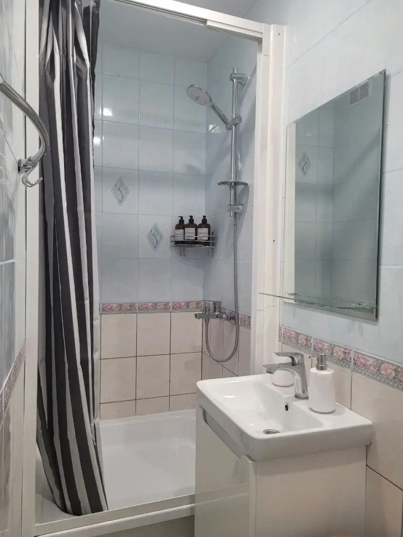 Квартира на Октябрьской, 1