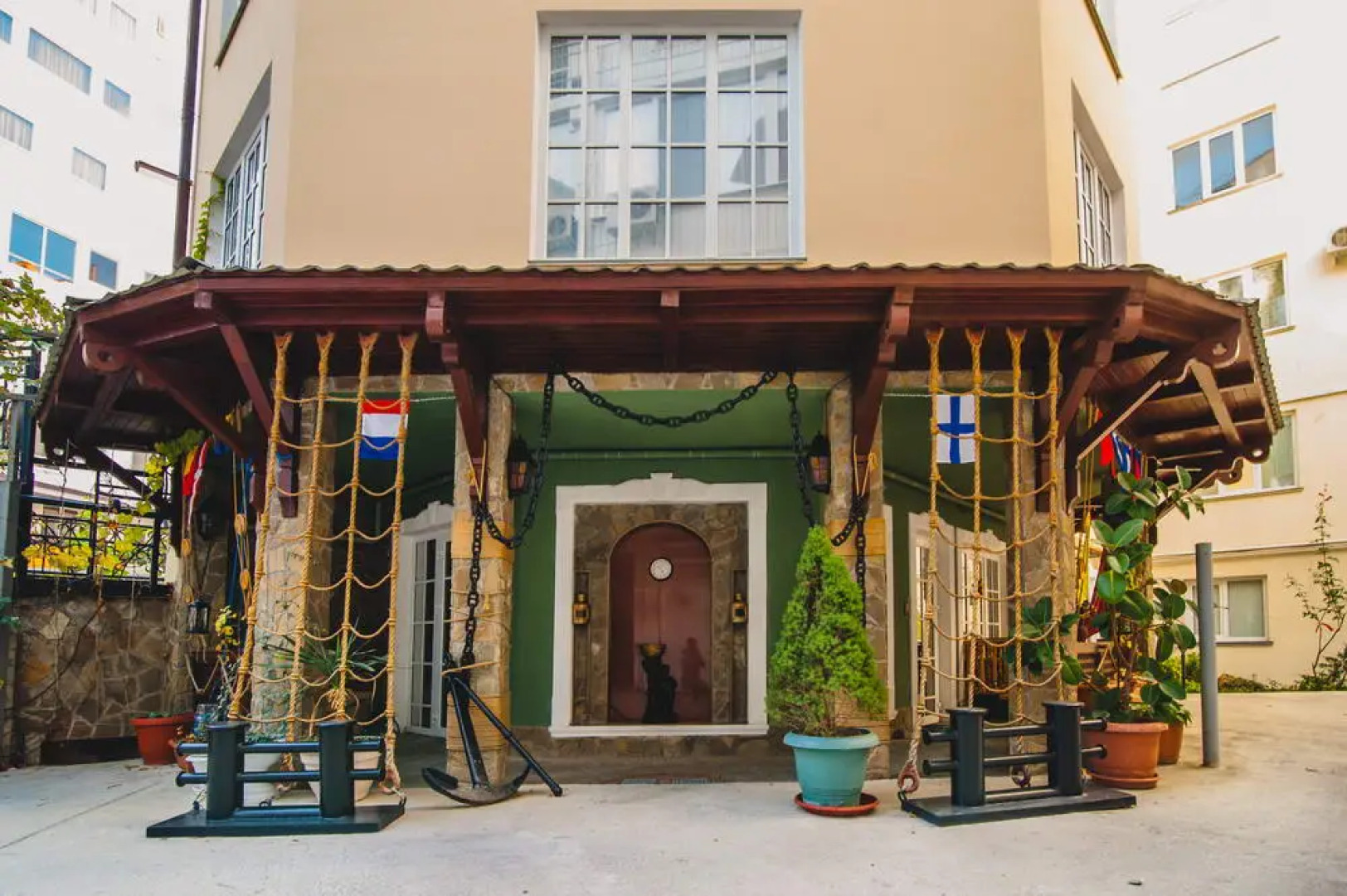 Divo Guest House near sea