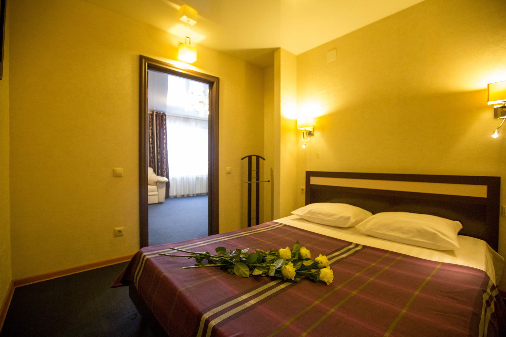 Отель Первомайский