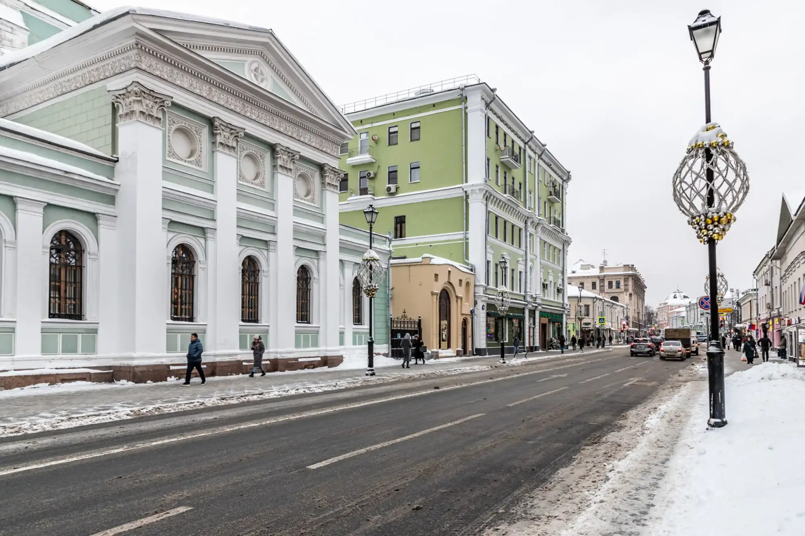 Квартира 4х комнатная  с парковкой возле Кремля