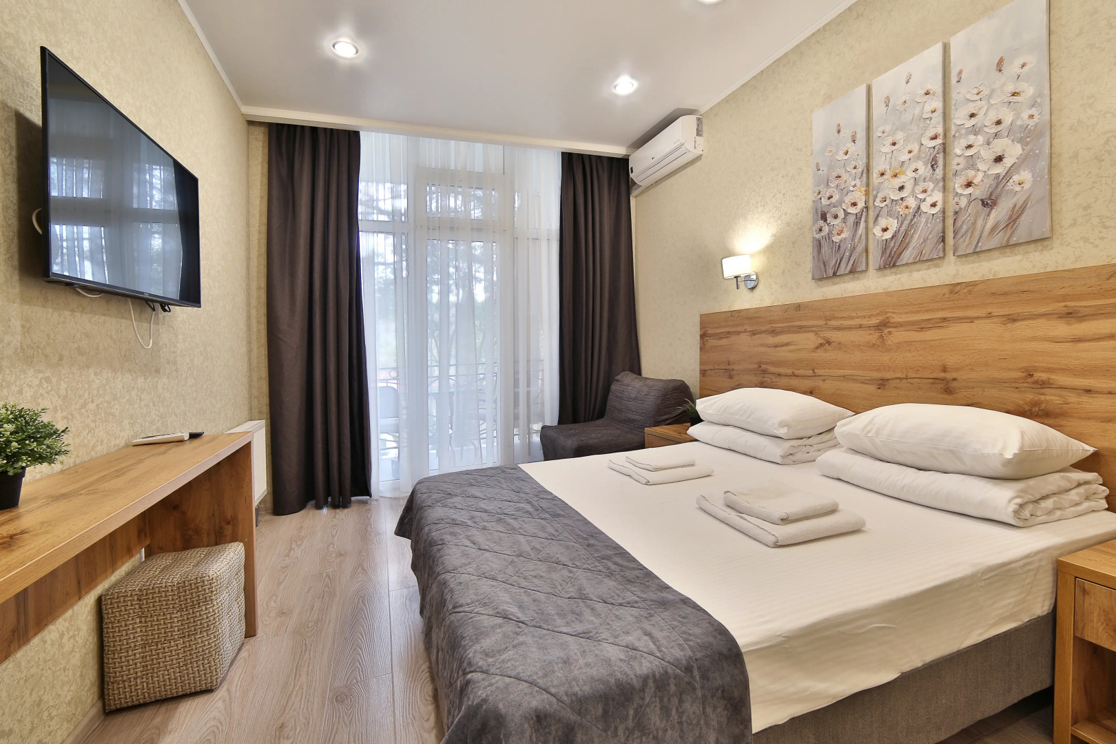 Апартаменты Покровский парк Двухместный стандарт с видом на парк