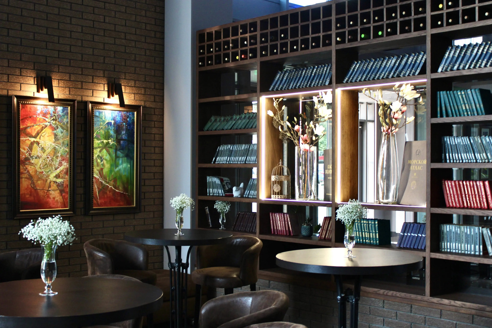 Отель Астро Плаза