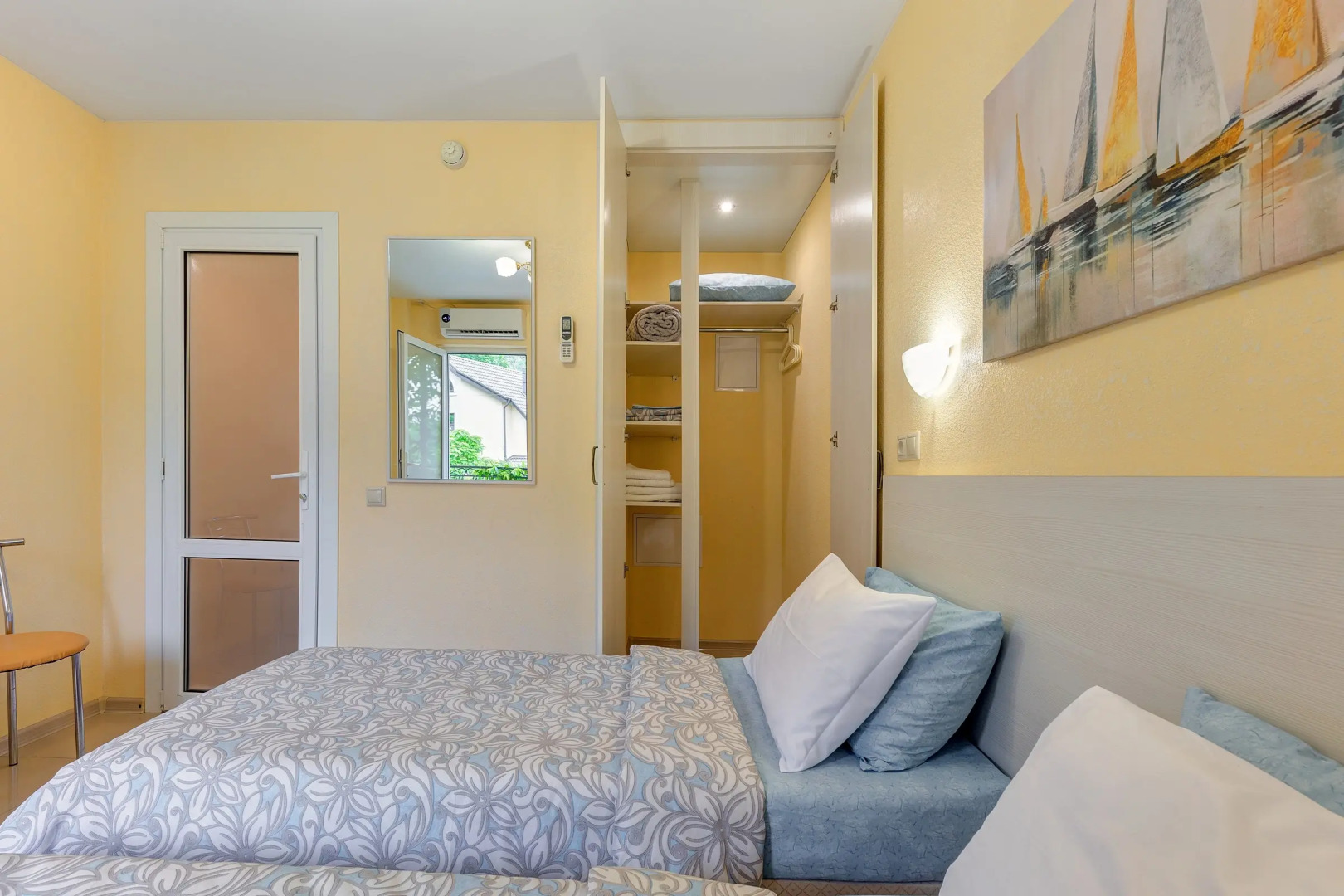 Отель Ашамба