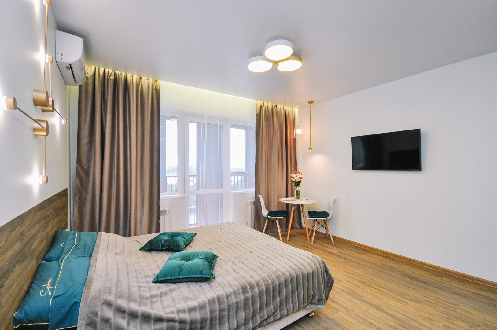 Апартаменты с джакузи у метро на набережной