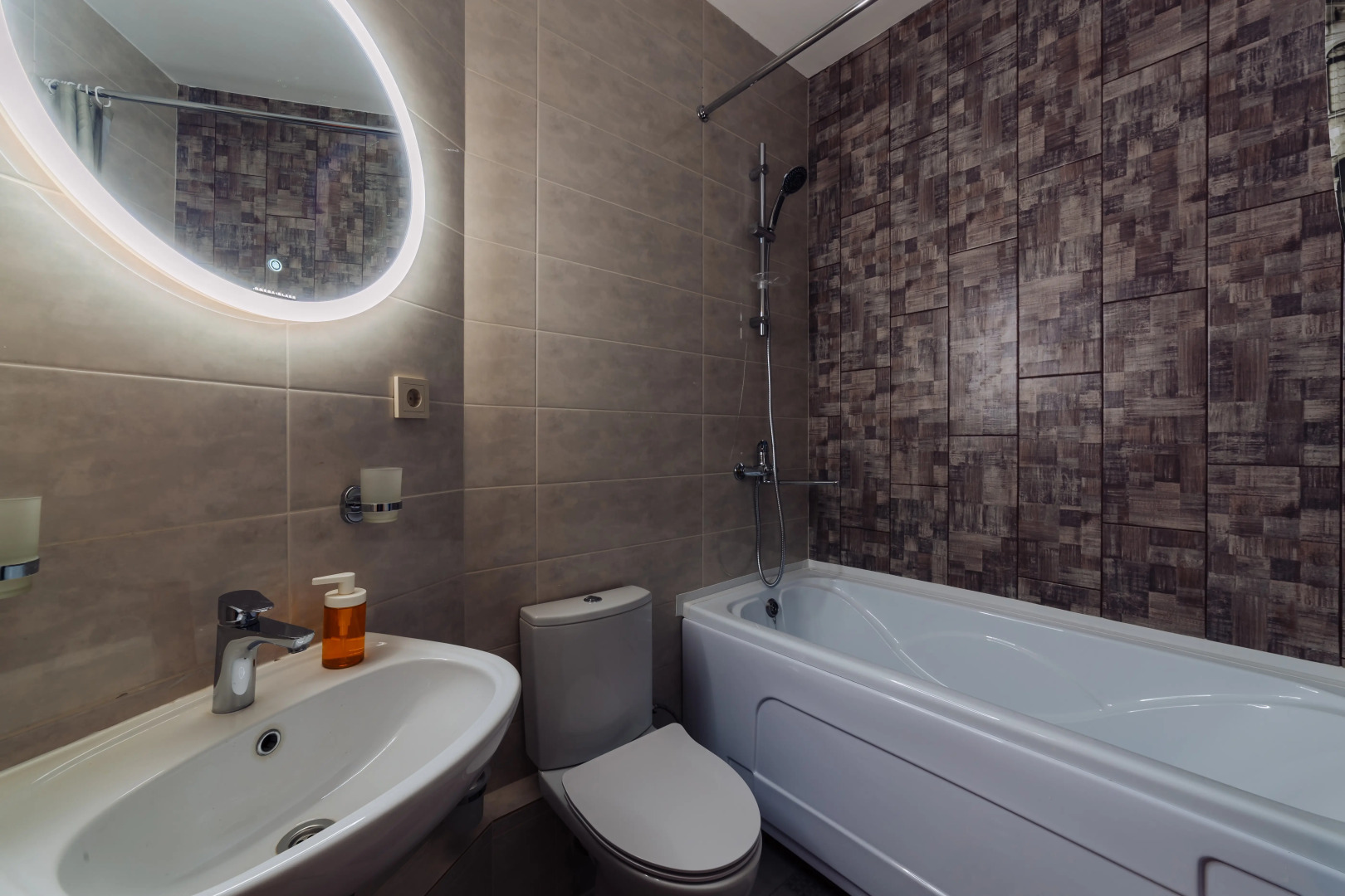 Апартаменты UyutnoEKB ЖК Артек 6 этаж с спальней