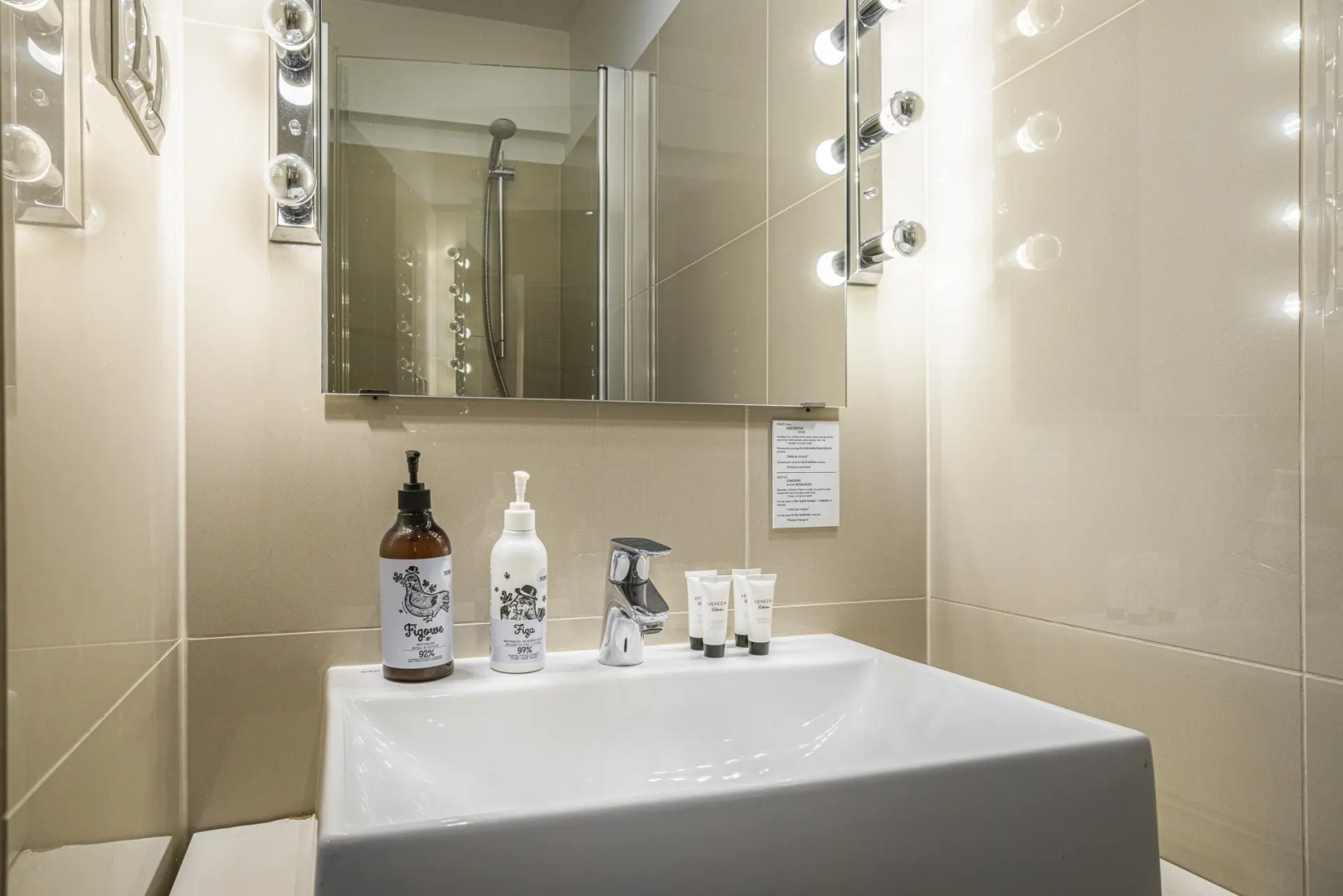 Мини-Отель NOVUMHOUSE - Straszewskiego