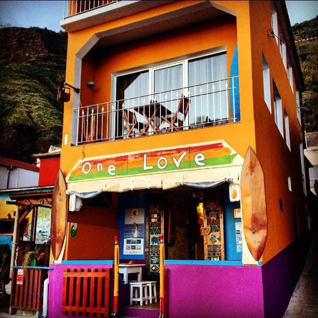 Апартаменты One Love Maktub