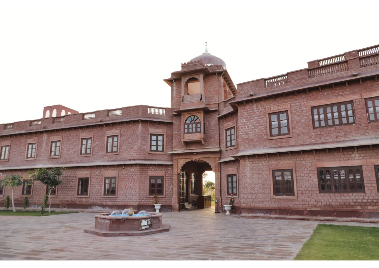 Отель Indroka Fort A Heritage Hotel&Resort