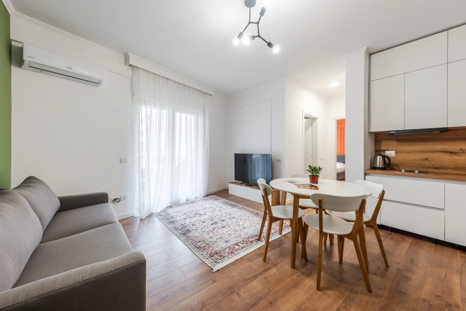 Апартаменты City Central Apartment