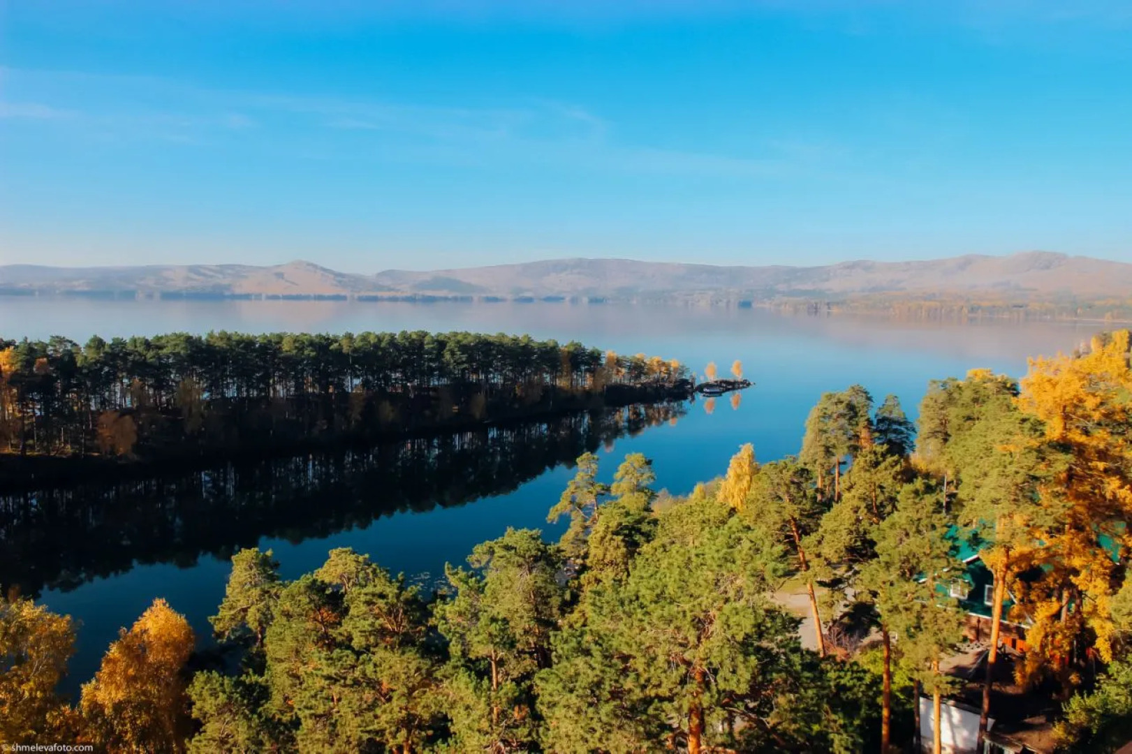 Апартаменты шале в Тургояк-Сити c видом на озеро