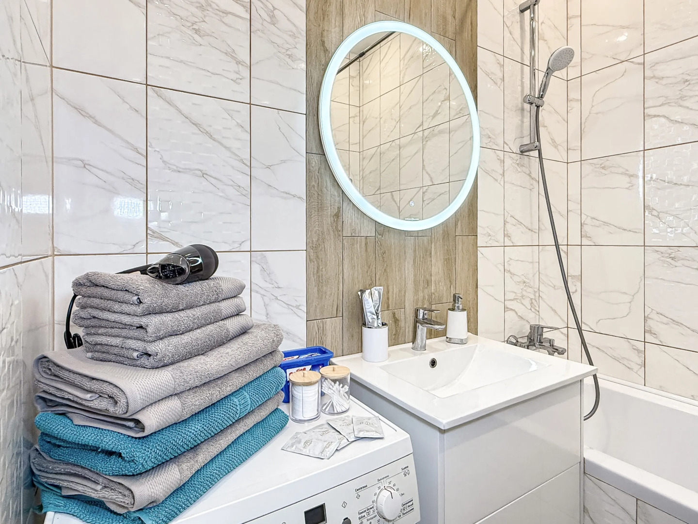 Квартира Уютная студия с потрясающим видом на море в центре