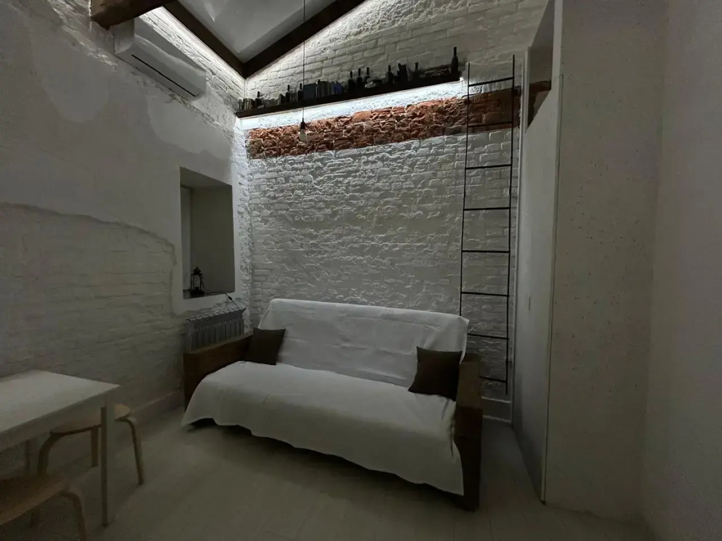 Апартаменты Лофт 3 Двухуровневые на Грузинской Улице 41А