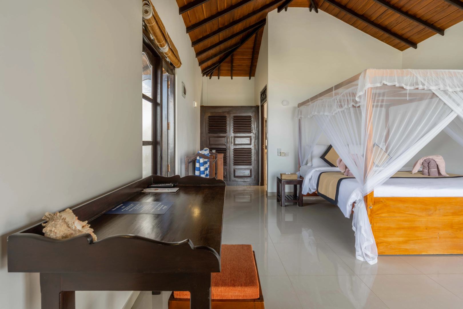 Курортный отель Ananthaya Beach