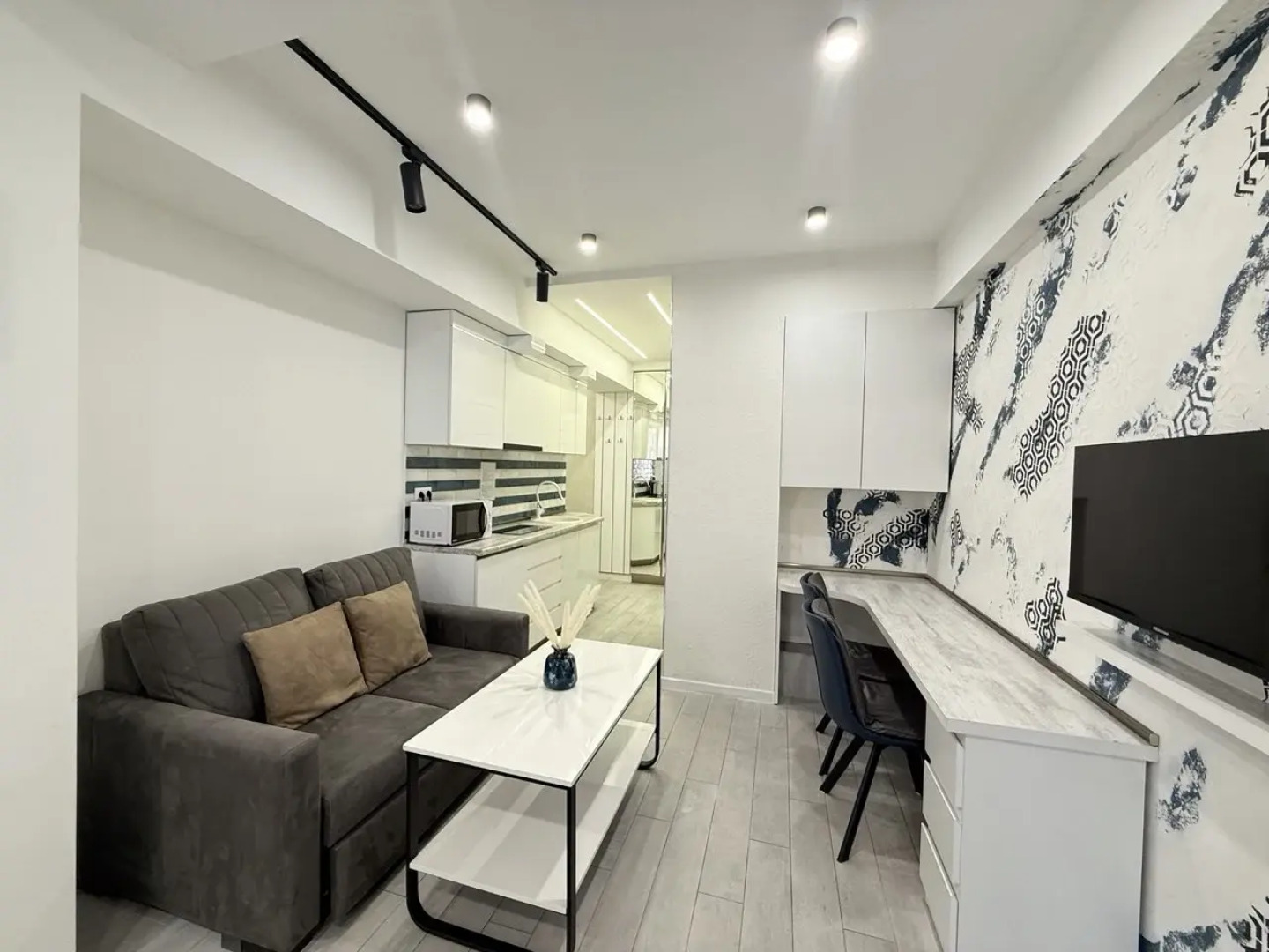 Апартаменты  Stylish apt city center, BW