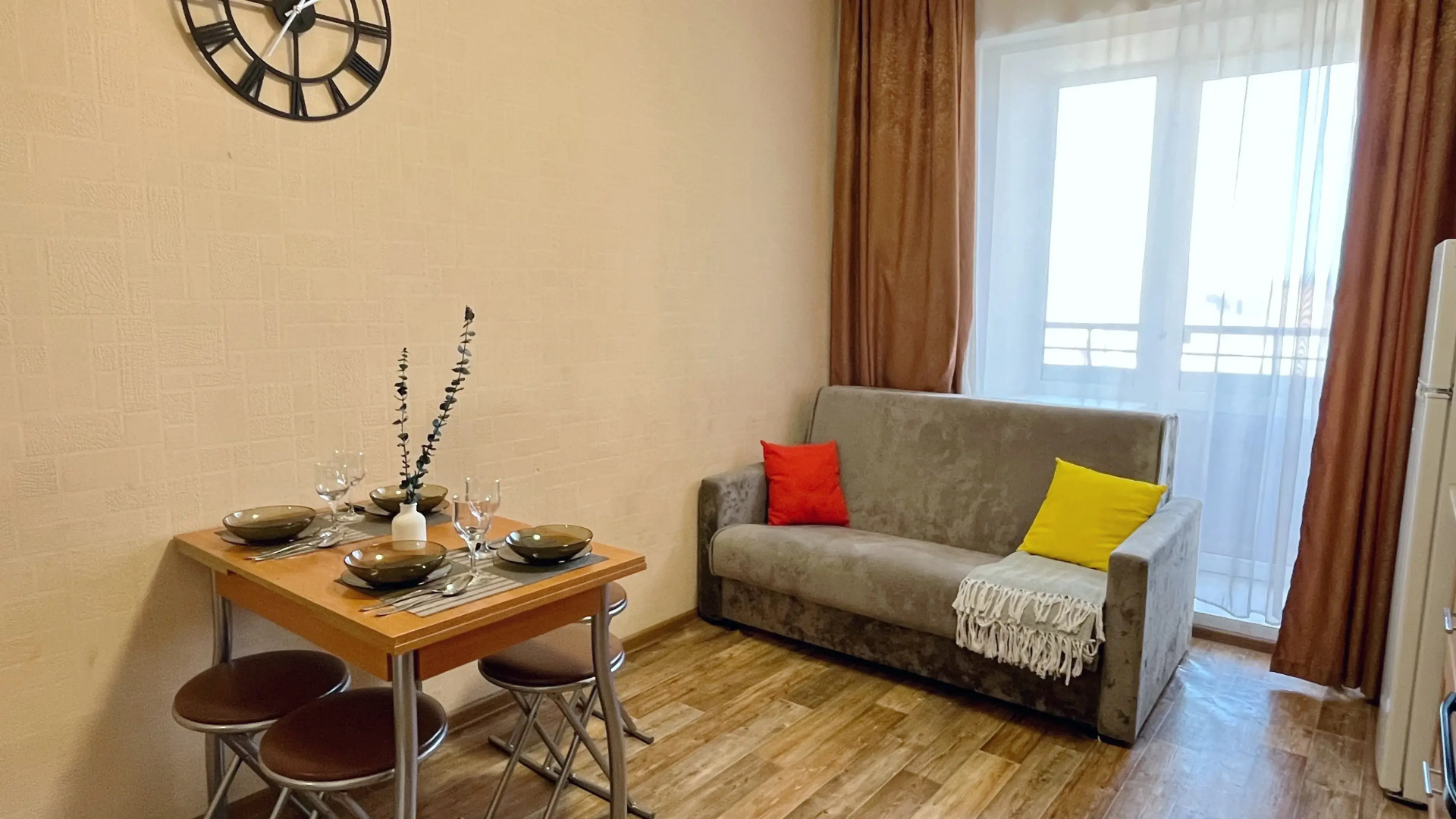 Квартира Двухкомнатная рядом с Аэропортом