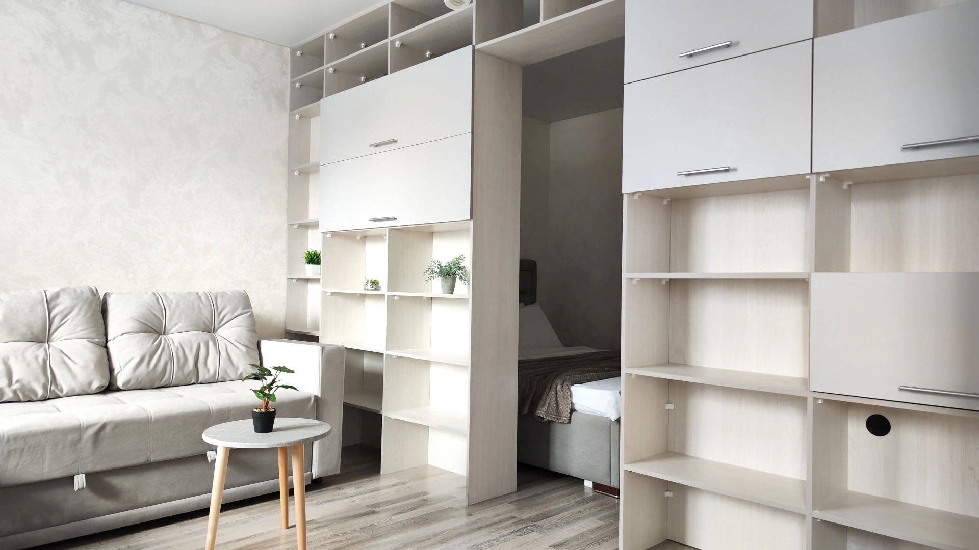 Апартаменты Panda Home возле ТЦ Остров и ТЦ Кристалл